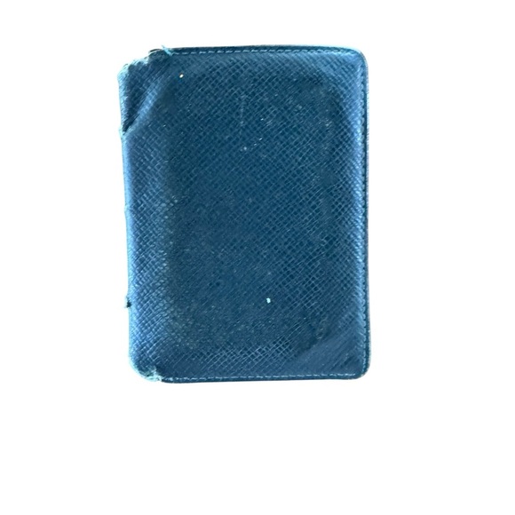 Louis Vuitton Taiga Porte2 Cult Vertical Card Case Holder Green Auth - Picture 1 of 6